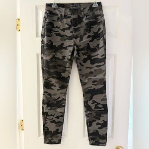 Camo jeans size 29